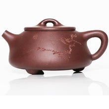 Загрузить изображение в средство просмотра галереи, Yixing Clay / Zisha Tea Pot for Chinese kung / Gong Fu Tea 360 ML (Bird)
