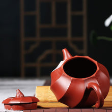 Загрузить изображение в средство просмотра галереи, Yixing Clay / Zisha Tea Pot for Chinese kung / Gong Fu Tea 270ML ( Diamonds)
