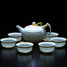 Загрузить изображение в средство просмотра галереи, 11PCS Hollow Honeycomb Kung Fu Tea Set Blue and White Porcelain Drinkware Ceramic Glass Teacup Teapot Gaiwan Strainer Fair Cup
